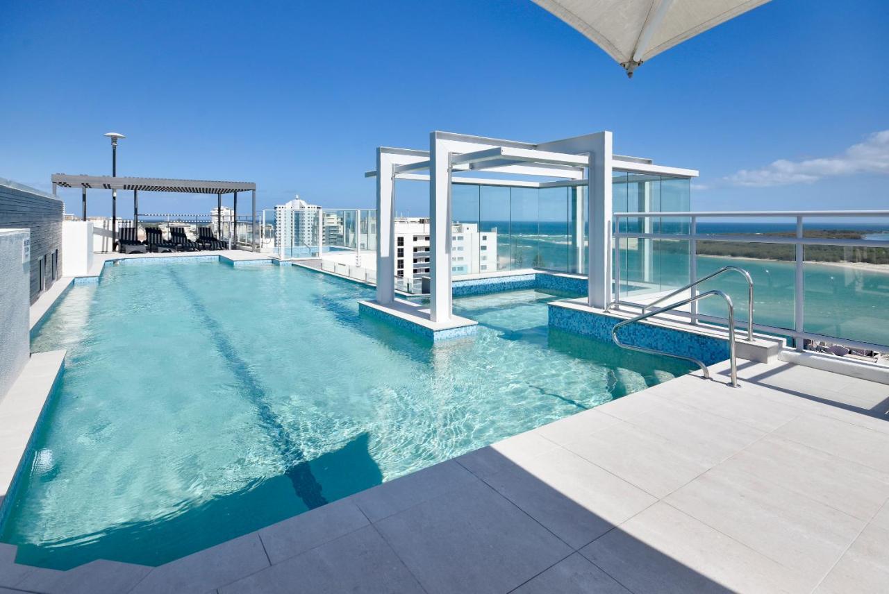 Pumicestone Blue Hotel Caloundra Bagian luar foto