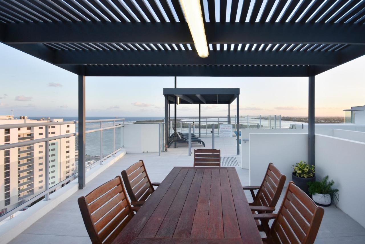 Pumicestone Blue Hotel Caloundra Bagian luar foto
