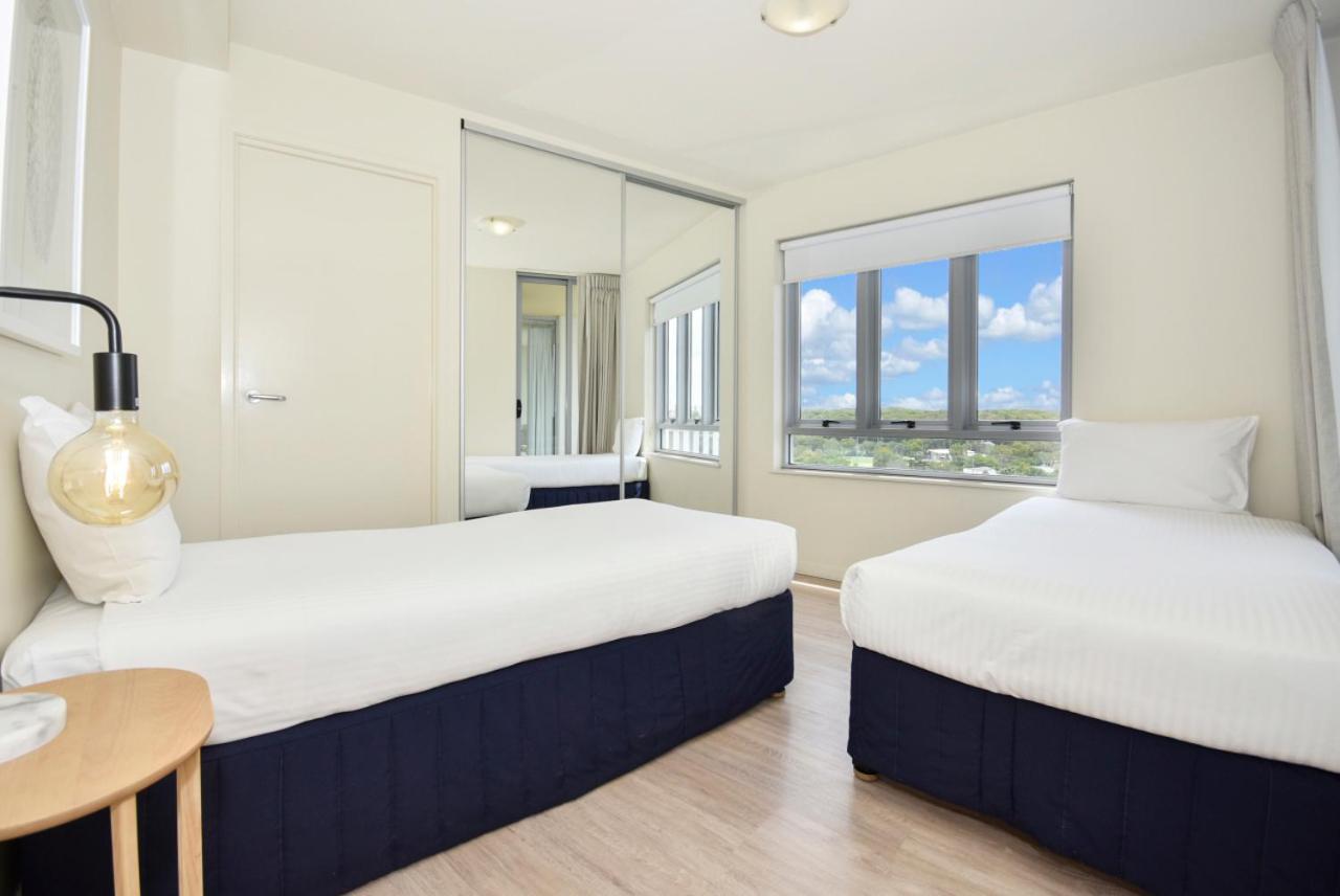Pumicestone Blue Hotel Caloundra Bagian luar foto