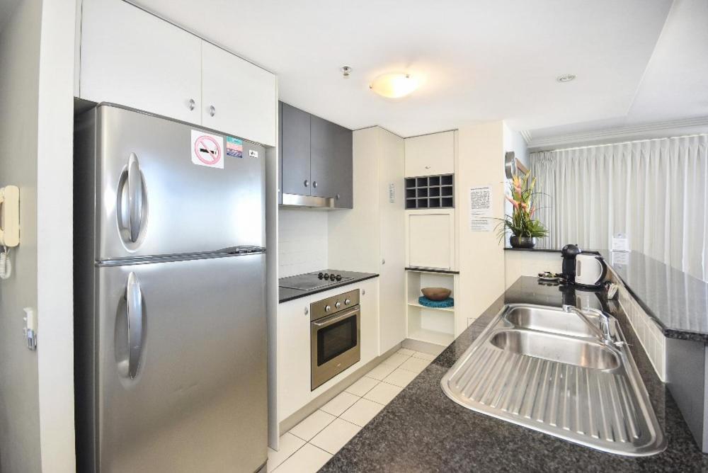 Pumicestone Blue Hotel Caloundra Bagian luar foto