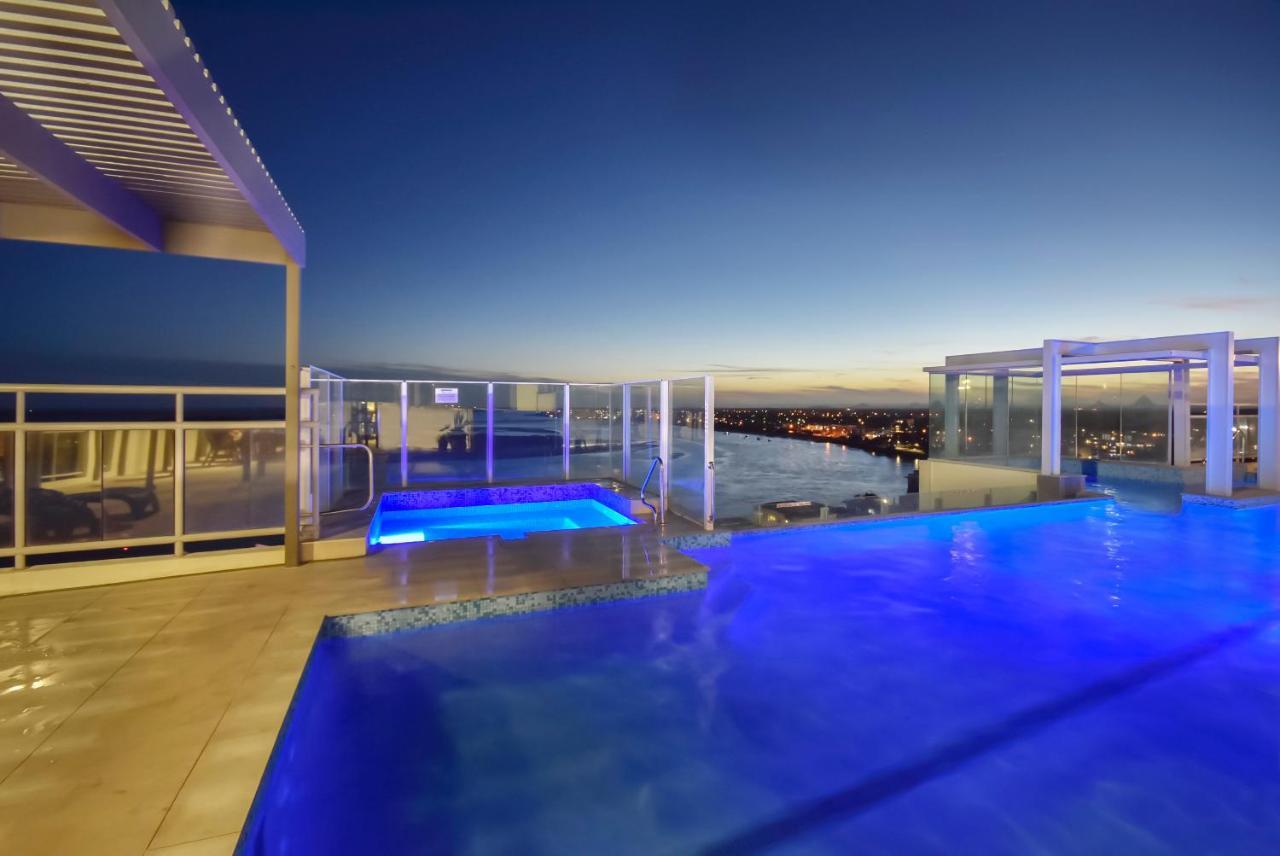 Pumicestone Blue Hotel Caloundra Bagian luar foto