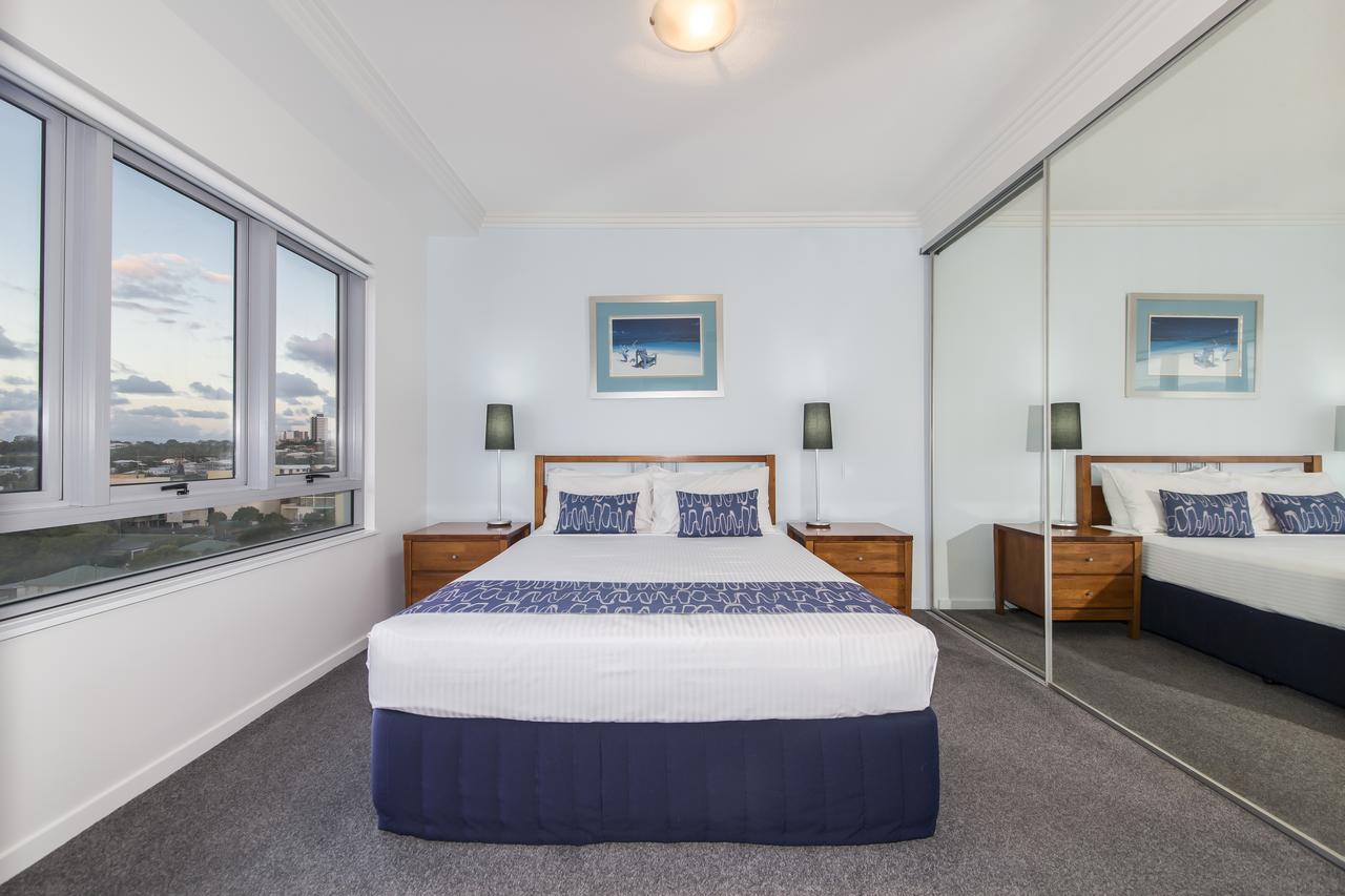 Pumicestone Blue Hotel Caloundra Bagian luar foto