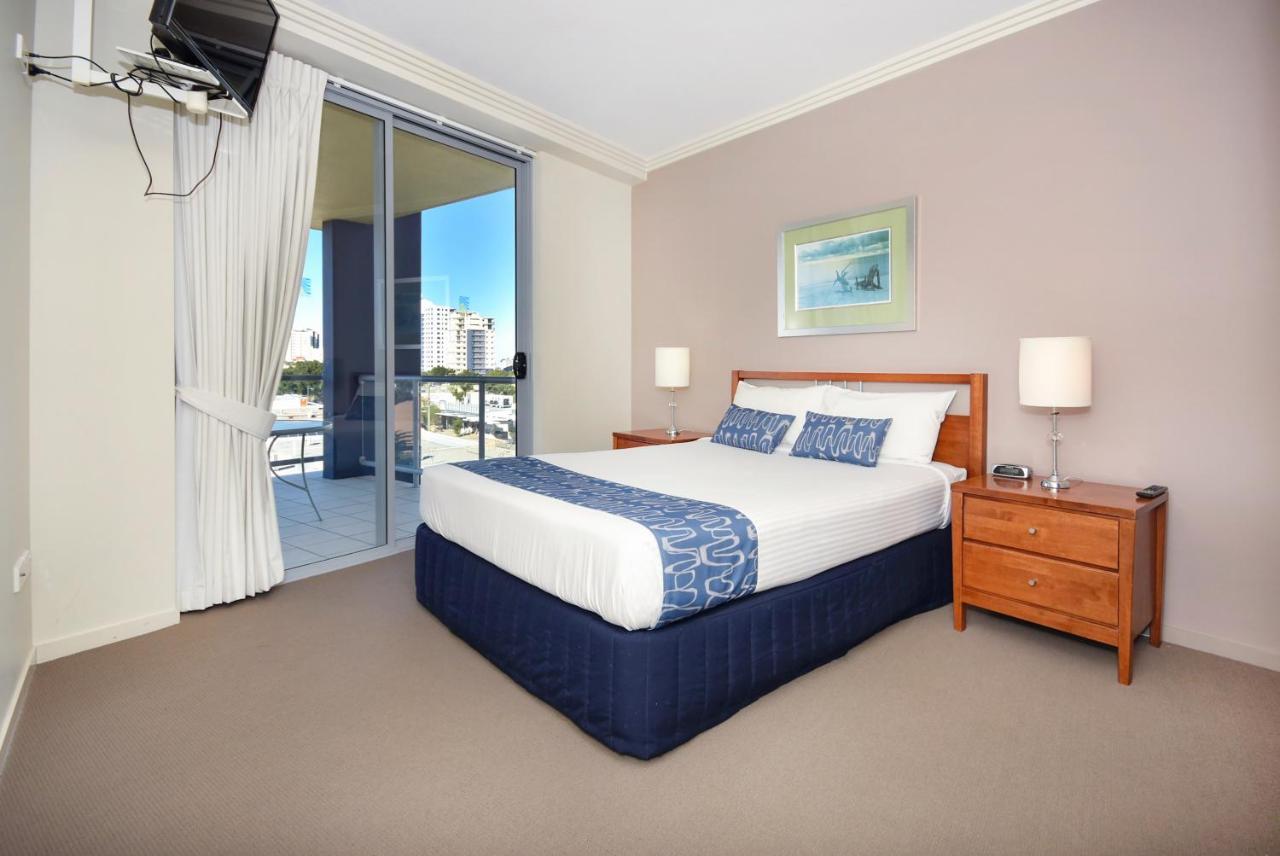 Pumicestone Blue Hotel Caloundra Bagian luar foto
